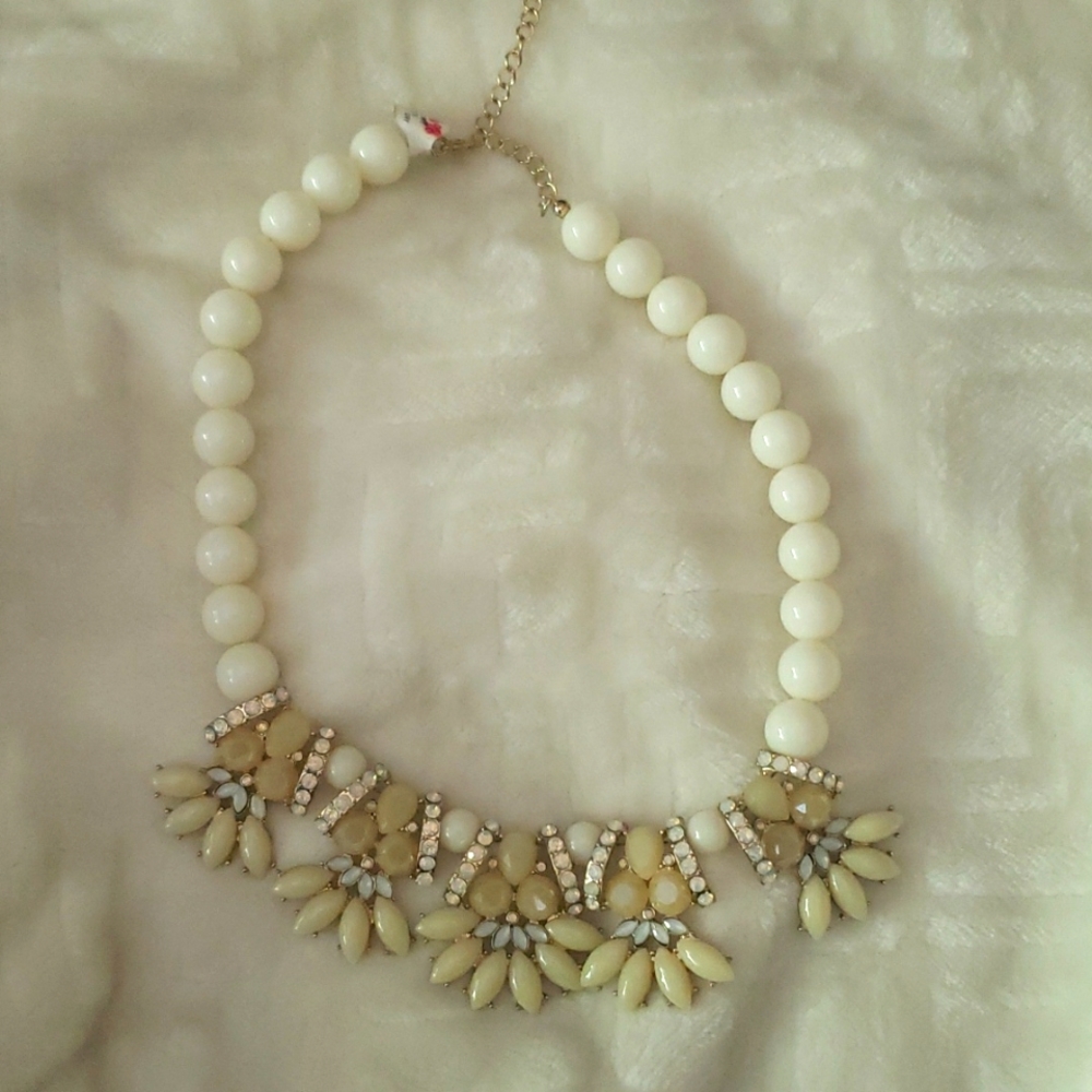 Costume statement chunky necklace 21" adjustable